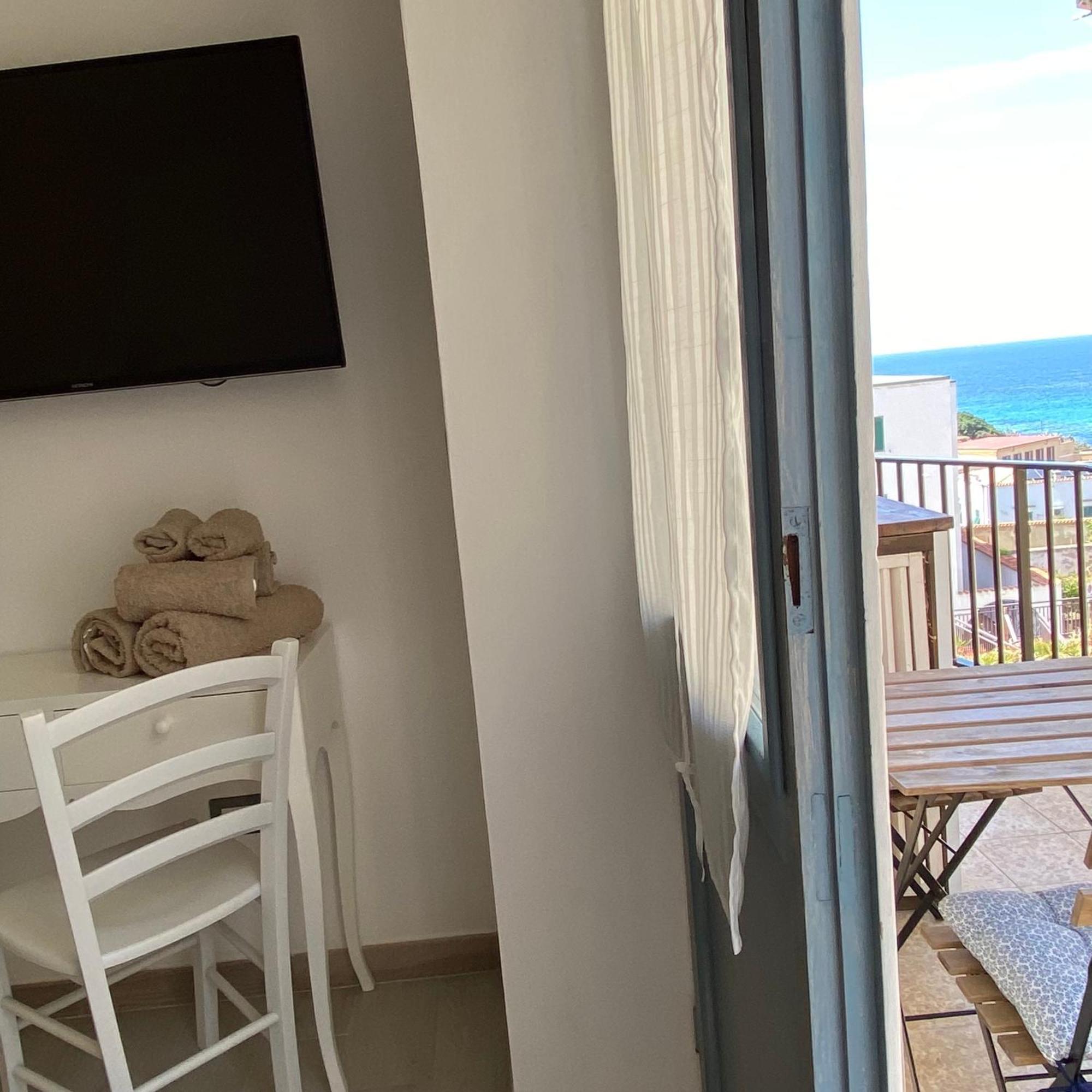 Lovely Apartment - Gocciadimare - Альгеро Экстерьер фото
